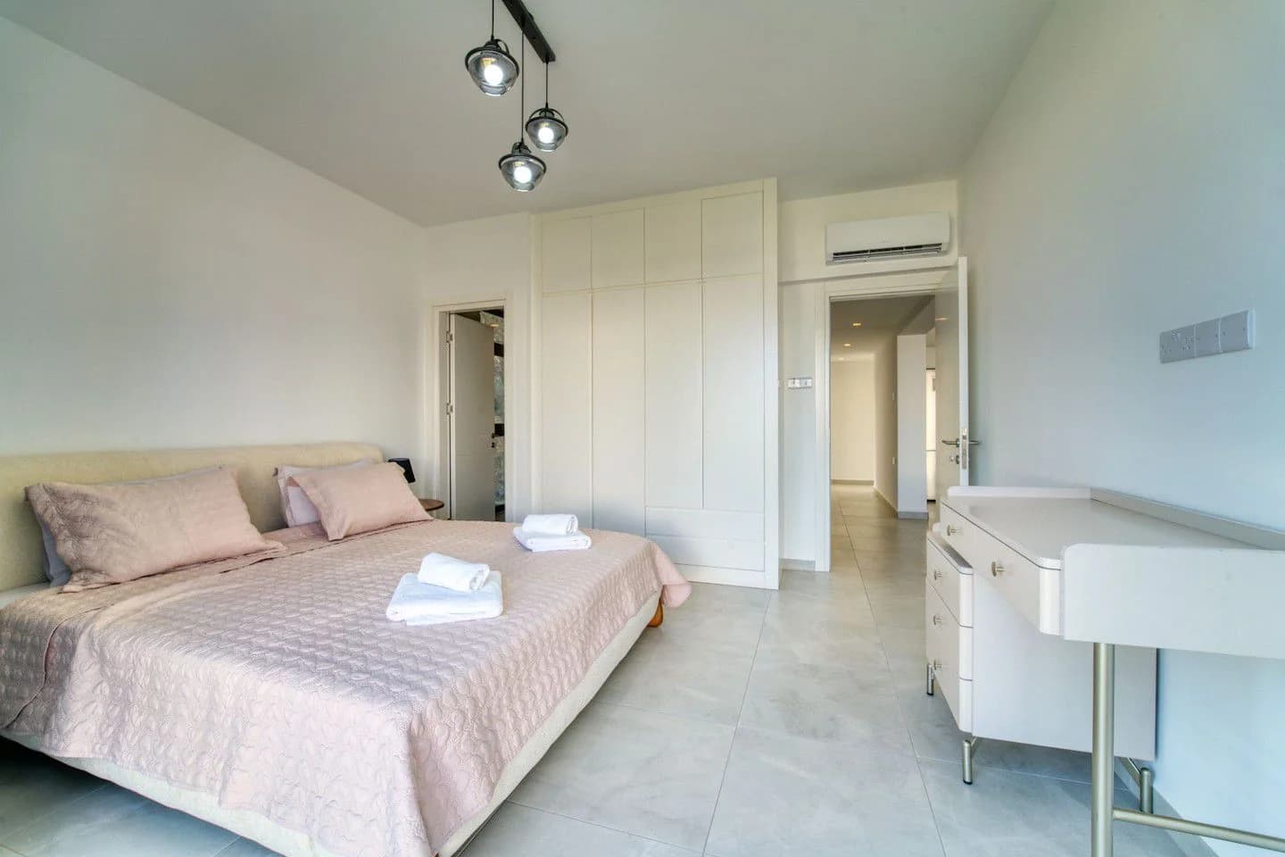 evergreen-112-interior-39
