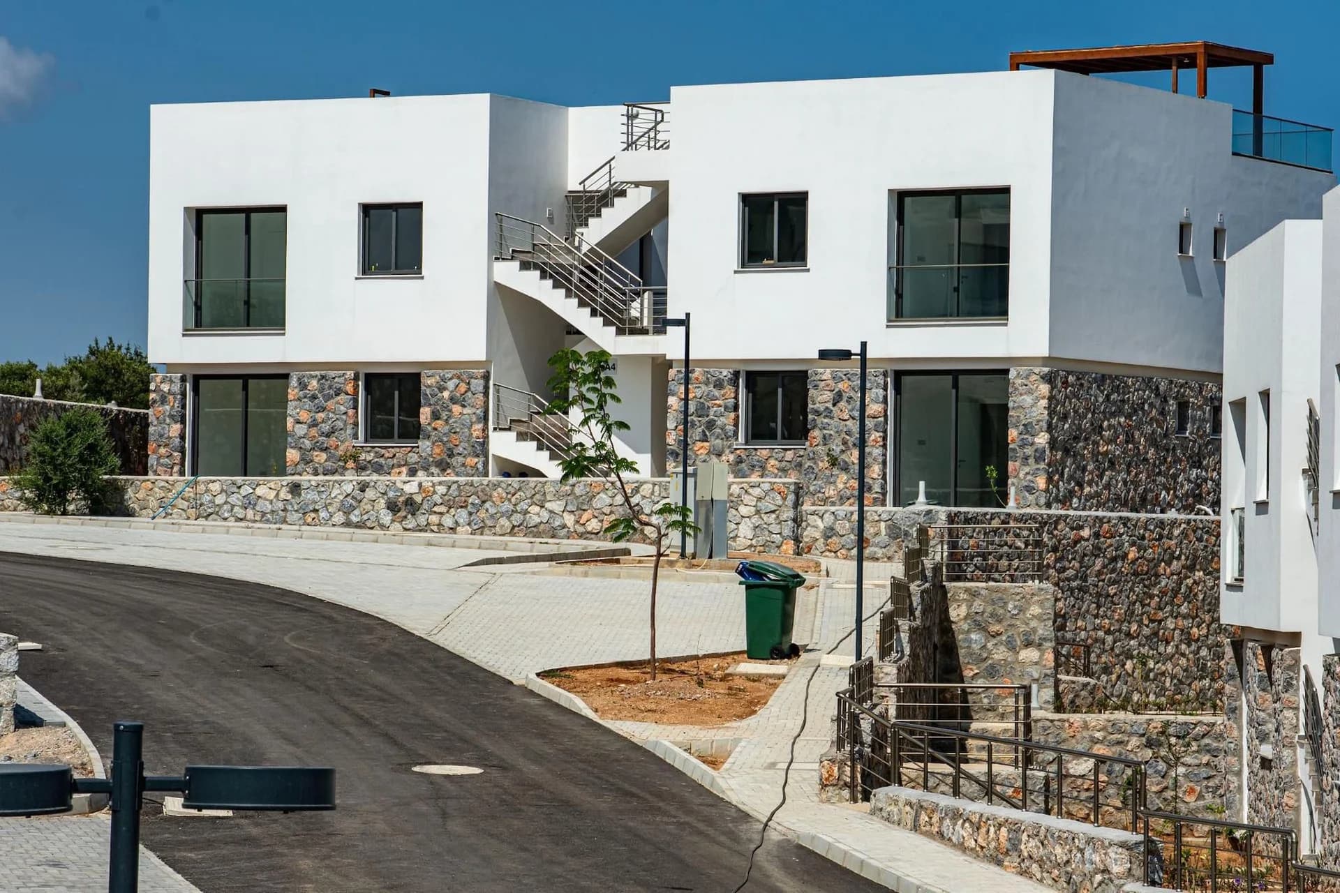evergreen-2-exterior-14