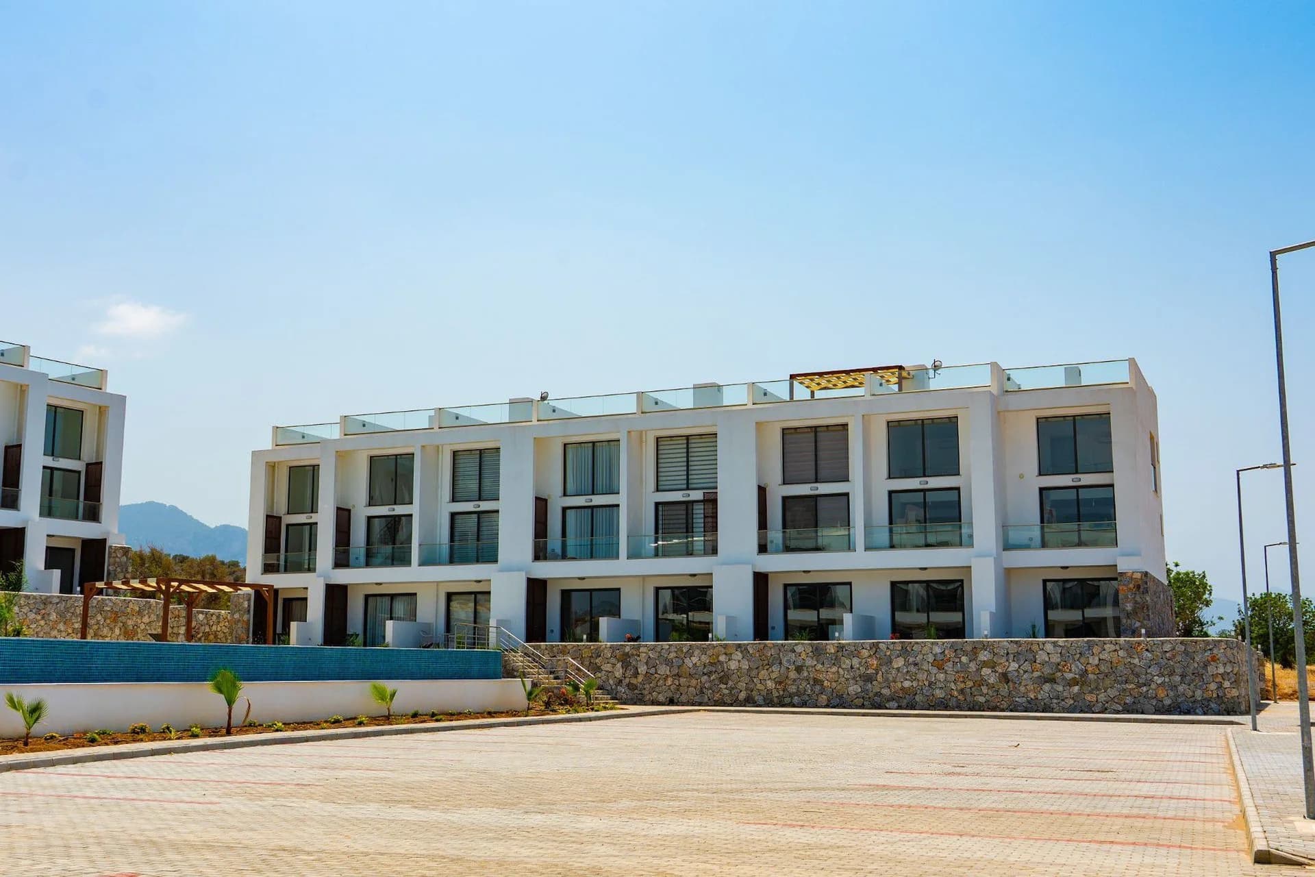evergreen-3-exterior-9