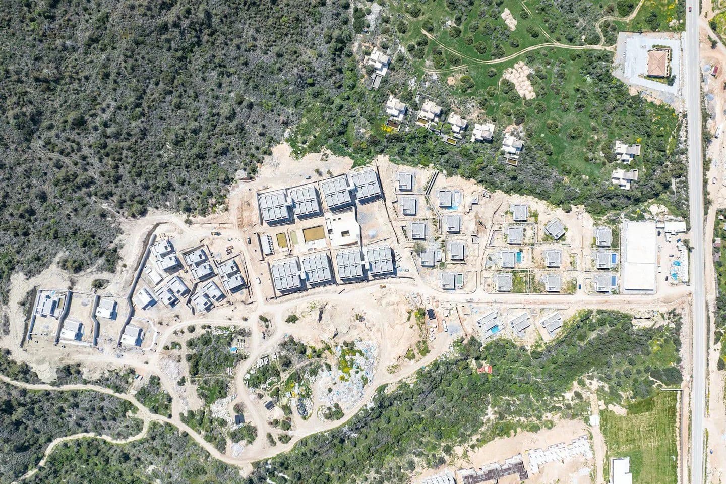 evergreen-9-exterior-6