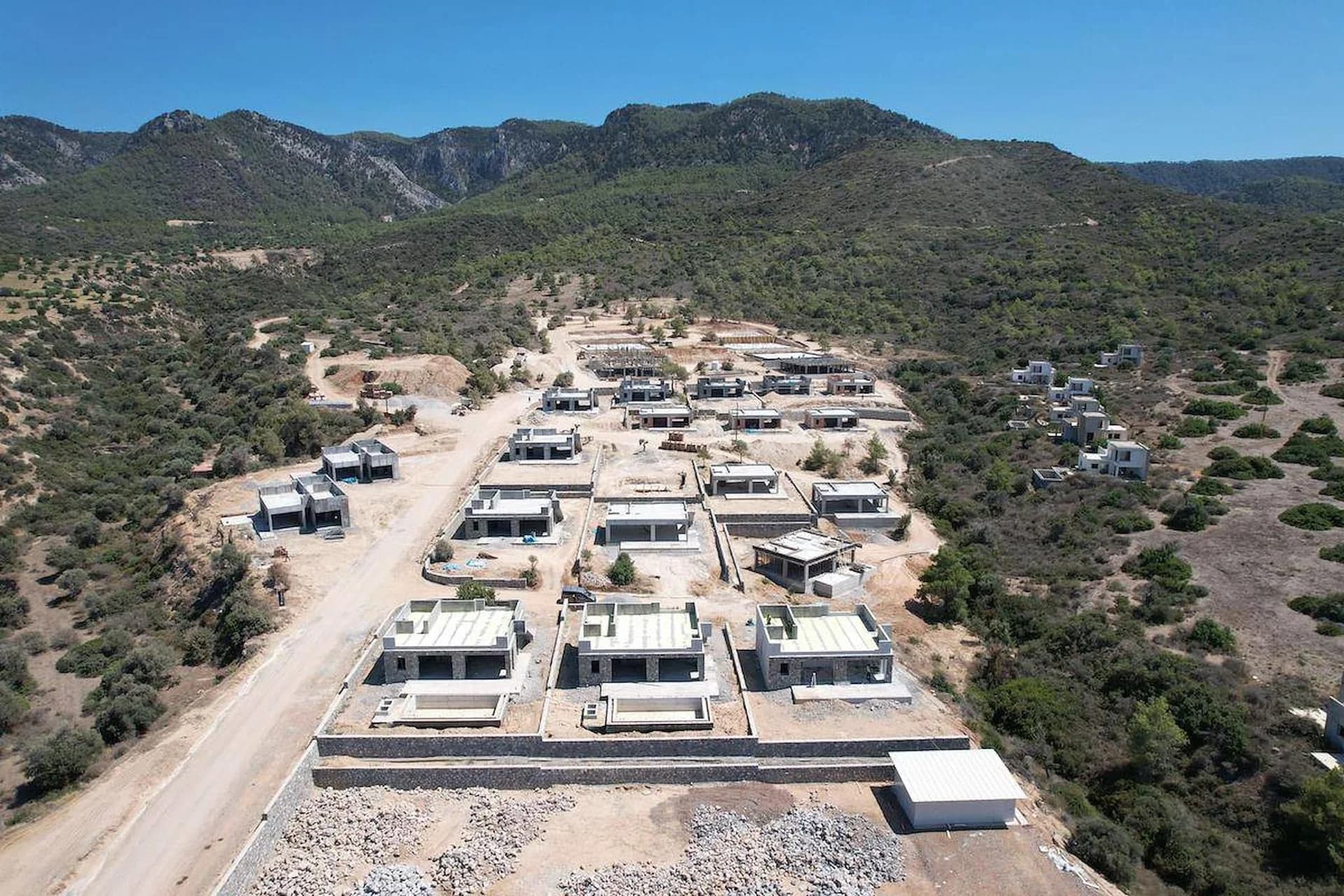 evergreen-9-exterior-10
