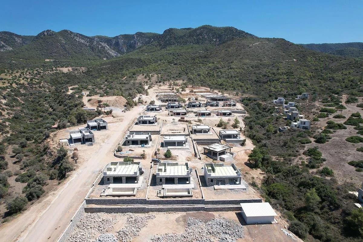 evergreen-9-exterior-10